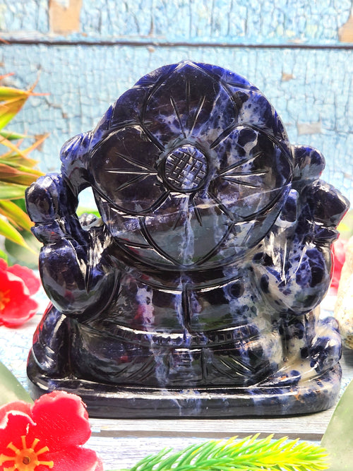 Sodalite Crystal Handmade Carving of Ganesh - Lord Ganesha Idol/Murti in Crystals and Gemstones -Reiki/Chakra/Healing - 5 inches and 0.97 kg