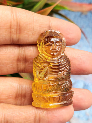 Crystal Citrine Buddha carving - handmade statue of serene and meditating Lord Buddha - crystal/reiki/chakra - 1.7 inches and 91 carats