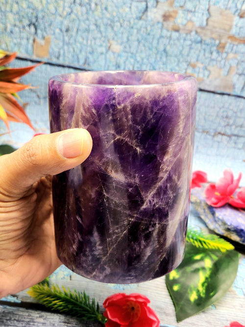 Gemstone & Crystals - goblet in amethyst stone - 4 inches and 700 gms (1.54 lb) - ONLY 1 PIECE