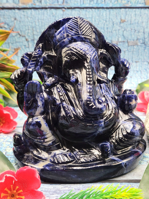 Sodalite Crystal Handmade Carving of Ganesh - Lord Ganesha Idol/Murti in Crystals and Gemstones -Reiki/Chakra/Healing - 5 inches and 0.97 kg