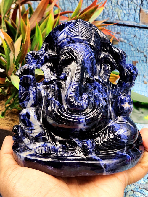 Sodalite Crystal Handmade Carving of Ganesh - Lord Ganesha Idol/Murti in Crystals and Gemstones -Reiki/Chakra/Healing - 5 inches and 0.97 kg