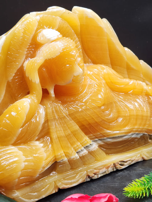 Handmade Buddha carving in parinirvana pose in yellow calcite - serene Lord Buddha - crystal/reiki/healing - 10.5 inches and 2.5 kgs