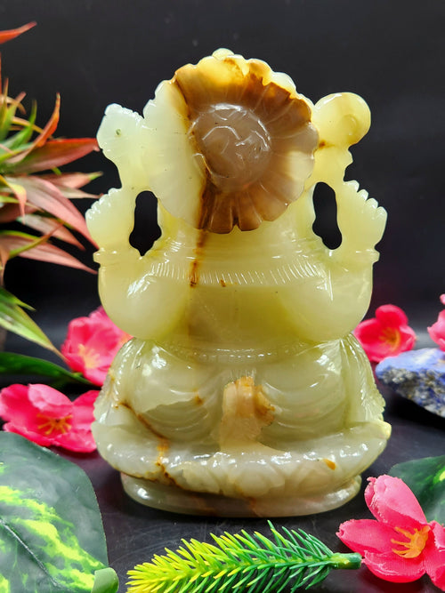 Green Onyx gemstone carving of Ganesh - Lapidary Art - Lord Ganesha Idol/Murti/Statue in Crystals and Gemstones - 6 inch and 1.12 kg (2.46 lb)