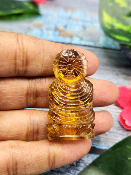 Crystal Citrine Buddha carving - handmade statue of serene and meditating Lord Buddha - crystal/reiki/chakra - 1.7 inches and 91 carats