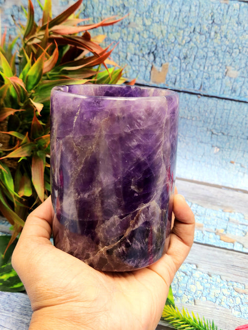 Gemstone & Crystals - goblet in amethyst stone - 4 inches and 700 gms (1.54 lb) - ONLY 1 PIECE