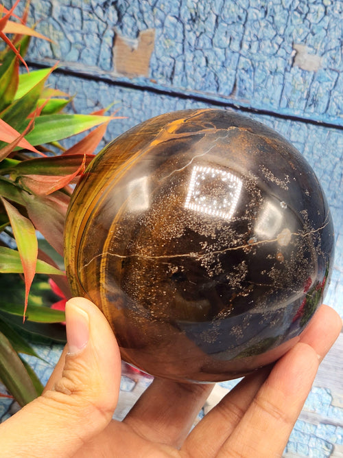Crystal Healing - Natural golden tiger eye stone sphere/ball - 3.5 inches (8.75 cms) diameter and 880 gms (1.94 lb)