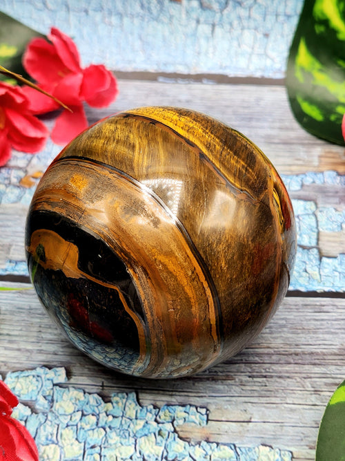 Golden tiger eye stone sphere/ball - Energy/Reiki/Crystal Healing - 3 inches (7.5 cms) diameter and 570 gms (1.25 lb)