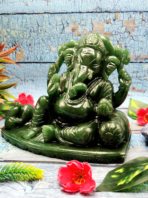 Home Décor Gift - Australian Green Aventurine Carving of Ganesh - Lord Ganesha Idol in Crystals/Gemstone - Reiki/Chakra/Healing - 6 in and 2.57 kg (5.65 lb)
