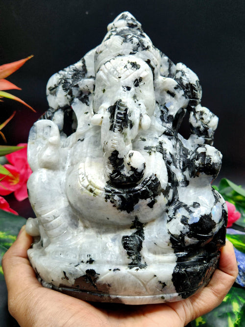 Large Moonstone crystal Handmade Carving of Ganesh - Lord Ganesha Idol | Figurine in Crystals and Gemstones- 7.5 inch and 2.43 kg (5.35 lb)