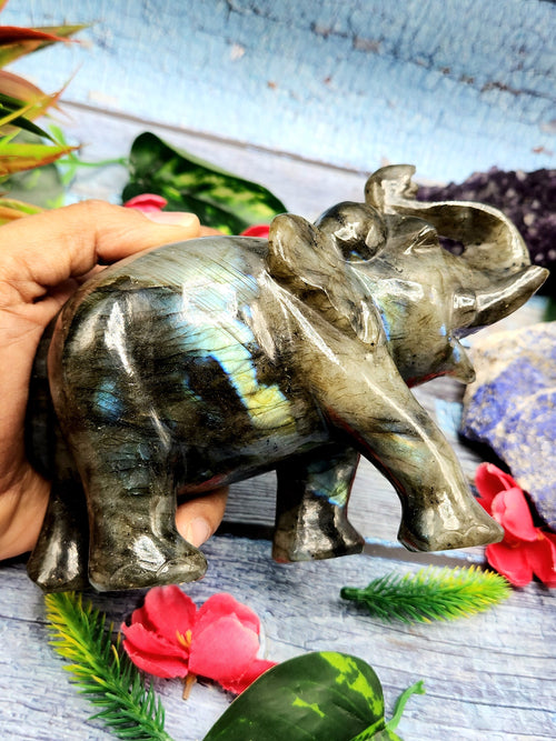 Labradorite Haathi - carving of Elephant with beautiful flash - Elephant gifts, Animal figurines and hand carvings in labradorite - 4.5 inches
