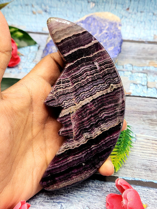 Purple fluorite natural stone hand carving of crescent moon - crystal/reiki/chakra/healing - 5 inches and 320 gms weight