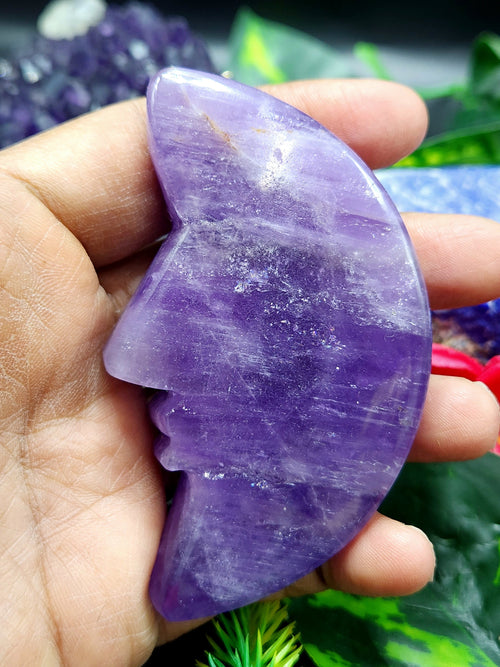 Amethyst crystal hand carving of crescent moon - crystal/reiki/chakra/healing - 3 inches and 125 gms weight