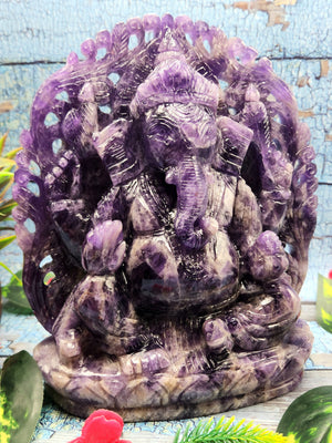 Lord Ganapati handmade carving in Amethyst gemstone - Reiki/Chakra/Healing - 9 inches and 2.86 kg (6.29 lb)
