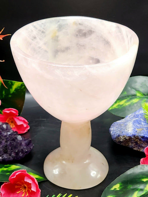Beautiful gemstone martini glass in rose quartz stone - ONLY 1 PIECE