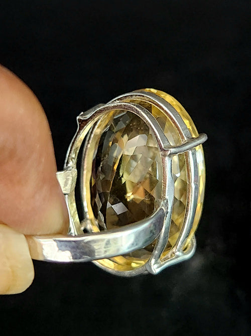 Citrine Faceted Oval Ring: Radiant Beauty in 925 Silver