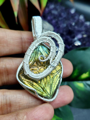 Labradorite Floral Carving Pendant - A Captivating Fusion of Beauty and Artistry