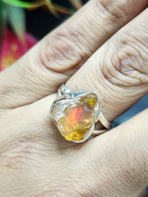 Ethiopian Opal Rough Single Stone Ring - A Mesmerizing Fusion of Nature and Craftsmanship
