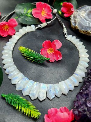 Rainbow Moonstone Cut Stone Necklace with Sarafa - Embrace the Elegance of Radiant Moonstone