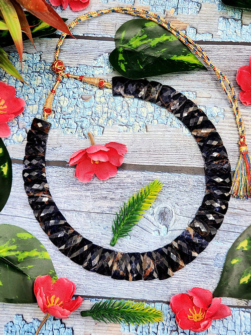Sodalite Cut Stone Necklace with Sarafa - Dive into the Depths of Sodalite Elegance