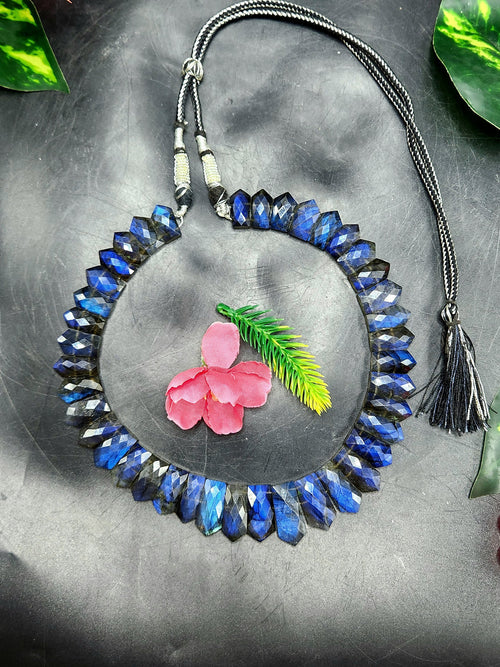 Labradorite Cut Stone Necklace with Sarafa - Unveil the Mystique of Radiance