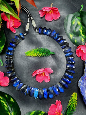 Labradorite Cut Stone Necklace with Sarafa - Unveil the Mystique of Radiance