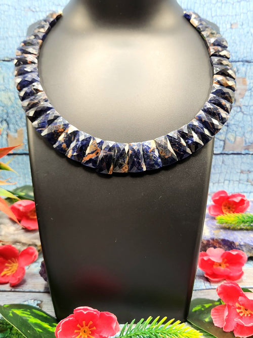 Sodalite Cut Stone Necklace with Sarafa - Dive into the Depths of Sodalite Elegance