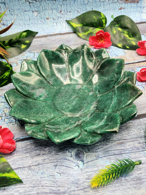 Lotus bowl hand carved in Green Aventurine stone - 7 inches diameter and 426 gms (0.94 lb) - ONE BOWL ONLY