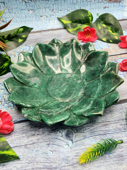 Lotus plate hand carved in Green Aventurine stone - 7 inches diameter and 426 gms (0.94 lb) - ONE BOWL ONLY