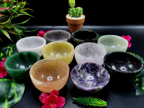 10 round bowls of 3 inch diameter in 10 different gemstones